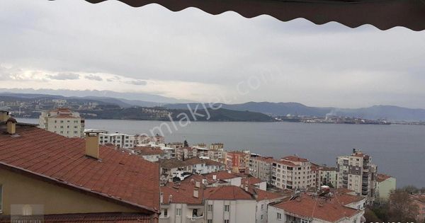 Gemlik Cumhuriyet Mah. Manastırda Satılık 3+1 Daire Deniz Manzaralı Asansörlü Kombili Bahçeli