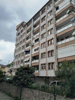 İzmit Yenidoğan Mh Kardelen Apartmanında 3+1 Satılık Daire
