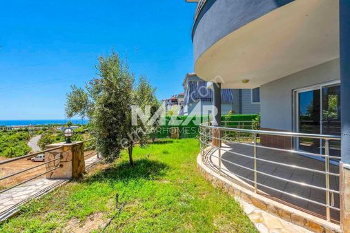 Alanya'da Satılık Deniz Ve Doğa Manzaralı İkiz Villa