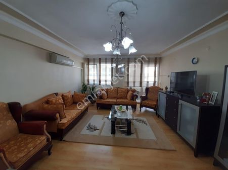 Karşıyaka Ata Kent Yalı Da Satılık 3+1 Ara Kat Lüx Daire