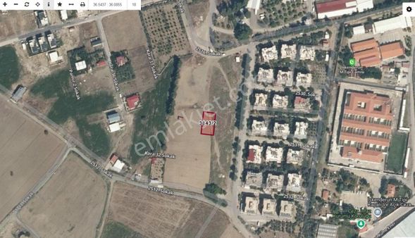 Karahüseyinli'de Akkent Sitesi Bitişiği Konut İmarlı Parsel