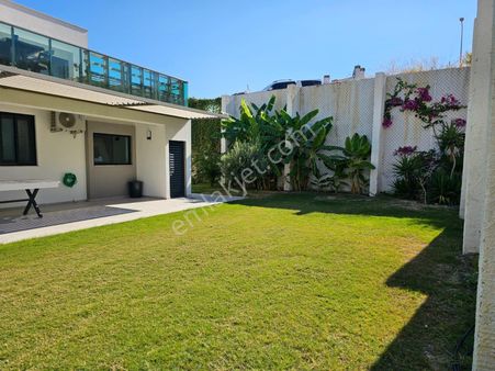 İzmir Çeşme Dalyan Denize Yakın Havuzlu Sitede Bahçeli Daire Rezidans