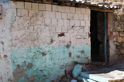 Ayvada'dan Ayvalık Merkez'de Tek Katlı Kagir Ev