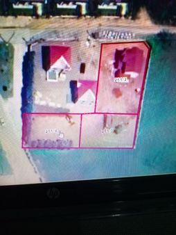 Mehmet Akif Ersoy Okulunun Orada 3 Parsel Yer Toplam 1939 Metrekare Yer