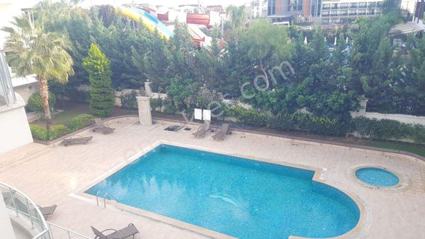 Side'de Çok İyi Bir Konumda, Denize Sadece 250 Metre Mesafede 2+1 Daire