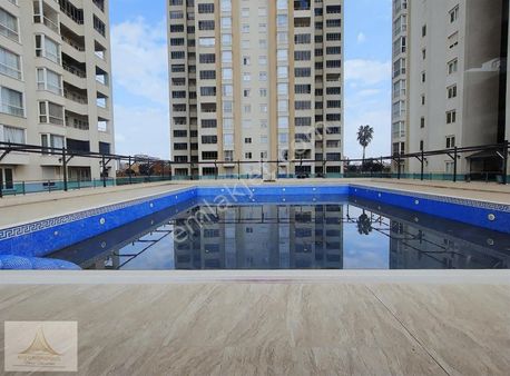 Altıntaşta Havuzlu Güvenlikli Sitede Bakımlı 3+1 Satılık Daire