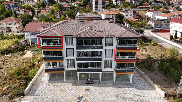 Amasya Suluova Huzur05 Emlaktan Sentetik Hali Saha Karşısında Satılık 2+1 Daire