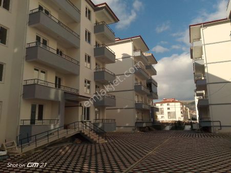 Amasya Merkez'de Erdem Emlak'tan Satılık 3+1