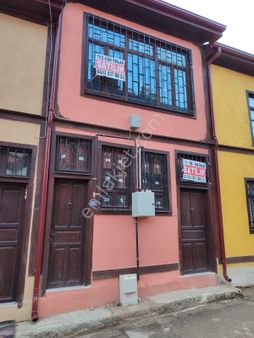 Afyon Tezcan Emlaktan Taci Ahmet Mahallesinde Bahçeli Bina