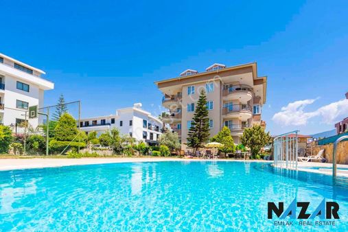 Alanya Obada Satılık 4+1 Eşyalı Çatı Dubleksi Havuzlu Daire