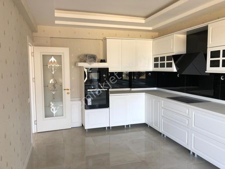 Satılık Villa Meram Beybes De Site İçerisinde 6+1 Sıfır