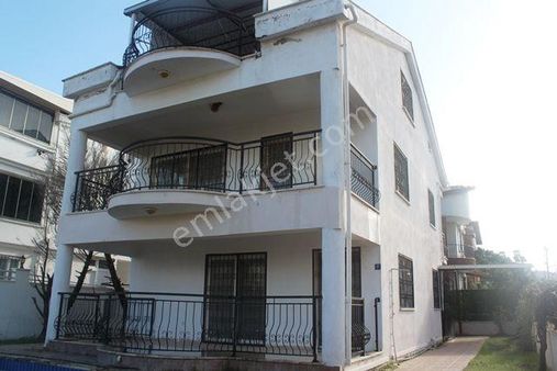 Yeşiltepe'nin En Kıymetli Mevkisinde Müstakil Havuzlu Villa