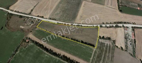 Güvenay - Çorum Celilkırı Köyü Yol Üzerinde 1,400 M² Tarladan Hisse