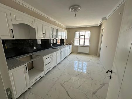 Bulut İnşaat Emlak Tan Yerköy Sahibinden Yerköy Ayanoğlu Mahallesi 3+1 Satılık Daire