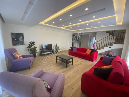 Saim Gencay Gayrimenkulden Gemlik Umurbey Mevkii Havuzlu Kiralık Bahçe Dubleks