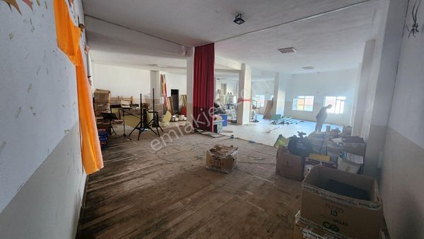 Taşçioğlu Emlaktan Satılık Dükkan Depo İslampaşa'da Araştırma Hastanesi Otopark Karşısı Net 200 M2