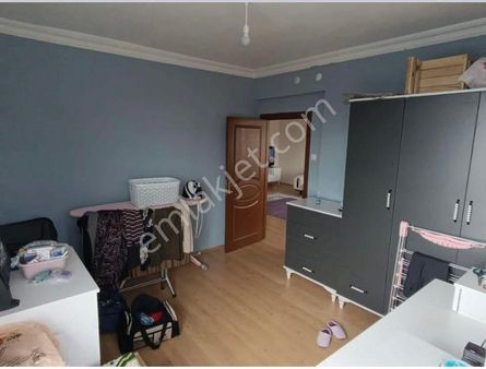 Şentepe Güventepe Mahallesinde Cadde Üstü