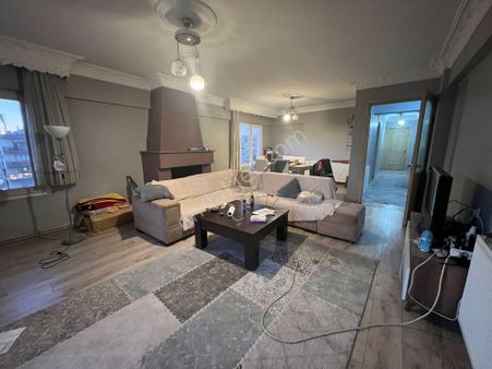 Acil Buca Menderes Mah.de 3+1 155m2 Ayrı Mutfak D.gazlı Ferah Geniş Daire