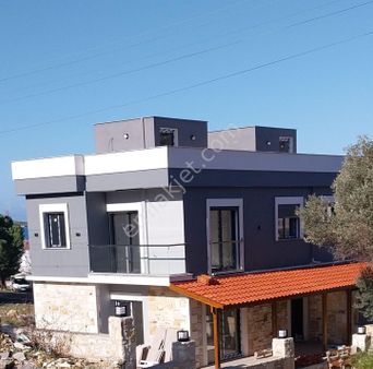 Rose Emlak'tan Satılık Teraslı Dublex Villa