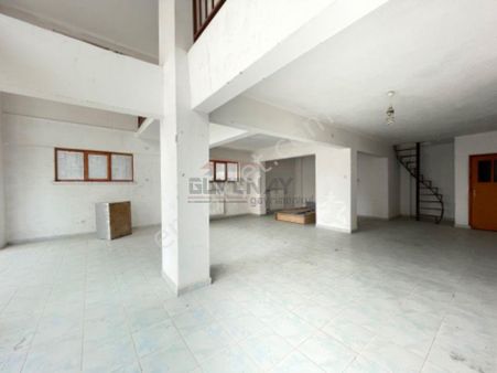 Güvenay - Çorum Bahabey İpek Taksi İlerisi 80 M² Satılık Dükkan