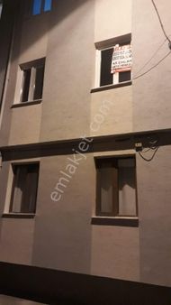 As Emlaktan Yatırımlık K.toprak Mh.de Kombili Ara Kat Satılık 1+1 Bakımlı Uygun Apartt