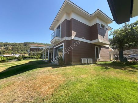 Guzelbahçe Dört Mevsim Konakları Kiralık Villa