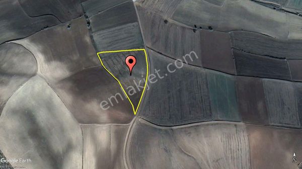 Güvenay - Çorum Tatar Köyünde 9 Dönüm Satılık Tarla