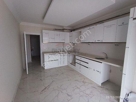 Güvenay - Çorum Osmancık Yolu Üzeri Yumurta Okulu Yanı 3+1 Daire