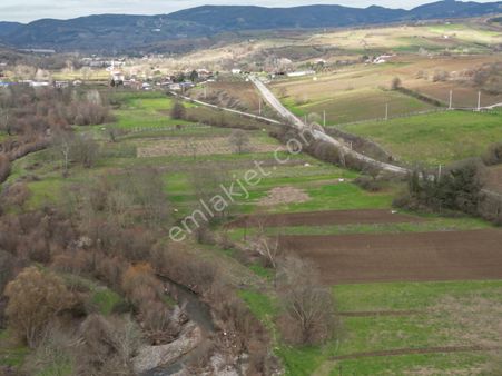 Kocaeli Karamürsel Kızderbent'de 946 M2 Satılık Tarla Ve Hobi Bahçesi