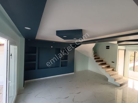 Taş Emlak'tan 3+1 Site İçinde Satılık Sıfır Villa