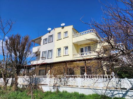 Altınoluk Fener Satılık Villa / Denize 50 Metre / Deniz Manzaralı