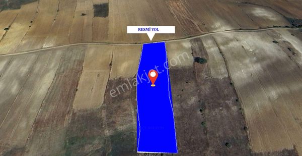 Kütahya Gediz'de 5.978 M2 Göl Manzaralı Yola Cephe Fırsat Arazi!