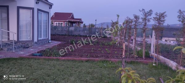 Kahramankazanda 500m2 Arsa 1/1 Yapılı Ve Eşyalı Satılık Bahçe Artuk Emlak