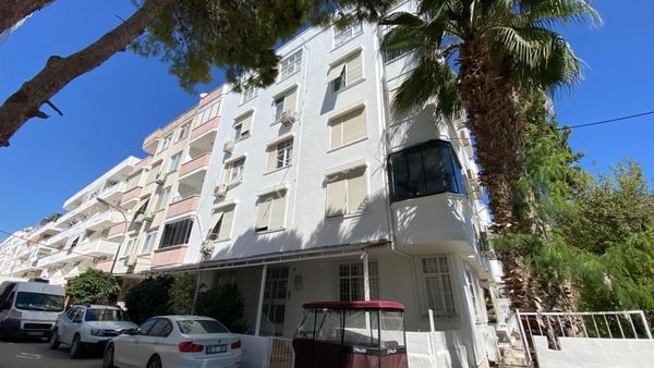 Kızkalesi'nde Denize Sıfır Konumda Lüks Eşyalı Satılık 2+1 Daire