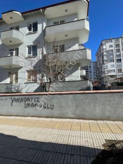 Güvenay - Çorum Bahabey Diş Hastahanesi Yakını Komple Satılık 3 Katlı Bina