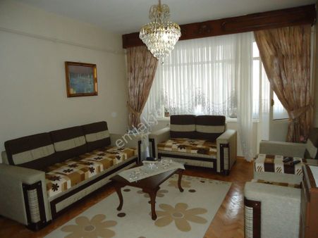 Bahcelievler 'de Ev Arkadaşı Paylaşımlı Daire