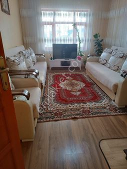 Edremit Süphan Mahallesinde Satılık 3 Katlı Müstakil Ev