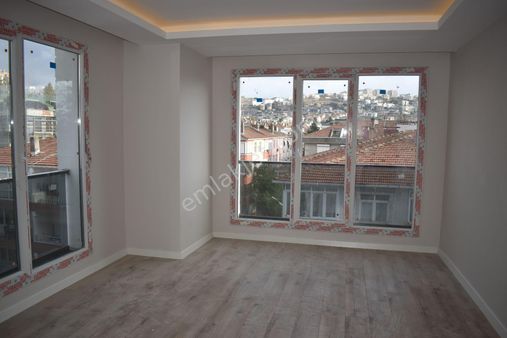 Büyükçekmece Atatürk Mah. Ultra Lüks Havuzlu Sitede Deniz Manzaralı 4+2 Satılık Dubleks