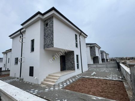 Adana Sarıçam Çınarlı Akkuyu'da 4+1 Dubleksler