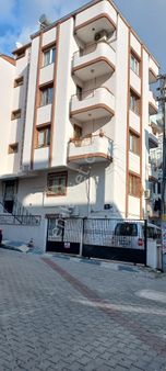 Satılık Daire Buca Barış Mah 366 Sokakta 3+1 155 Metre 4 Kat Ful Bakımlı Çatılı Sıfır Montalamali