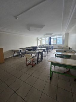 Sultangazi Sultançiftliği Mahallesi Satılık Cadde Üzeri Eski Edirne Asfaltı 250 Metre Dükkan