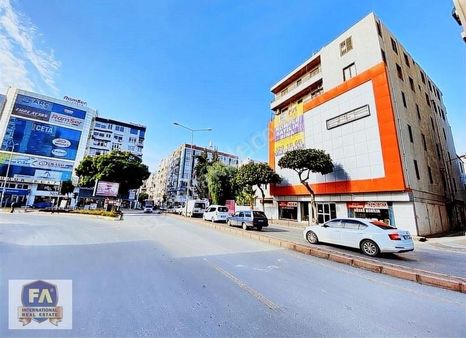 Fa Emlak'tan Merkezi Konum Olan İstasyon Civ.komple Satılık Bina