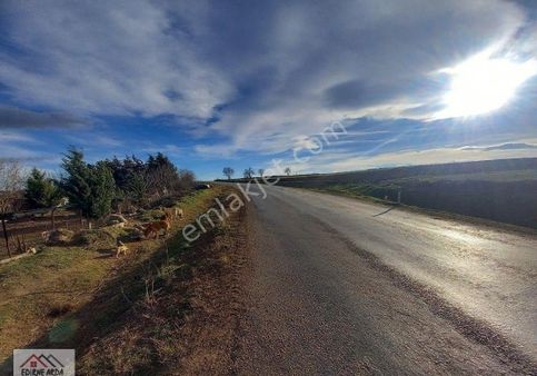 Arda Emlak Ofisi'nden Avarız Köyünde 2 Adet Ayrı Tapulu Yapi Ruhsatlı Yol Boyu Tarla