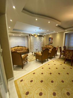 Tuşba Bardakçı'da Satılık Geniş Site İçi Triplex Villa