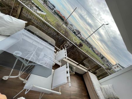 Beylikdüzü Kavaklı 5+2 Eşyalı Vılla Denız Manzaralı Site İcinde Havuzlu