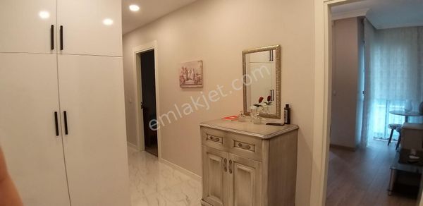 Yankı'dan Üsküdar Altunizade Barbaros Azade Evlerinde 3+1 Satılık