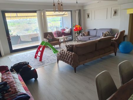 Tekirdağ Altınova Da Satılık Havuzlu Bahçeli Villa