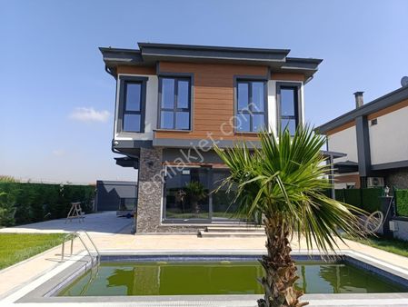 Silivri De Akıllı Ev Konseptinde Havuzlu Villalarımızın Satışı Başlamıştır