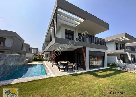 Davutlar Sahilinde Denize Yakın Müstakil Havuzlu Villa