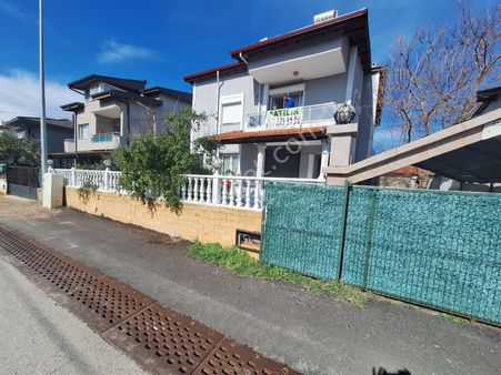 Urla Mükemmel Konumda 5+1 Villa